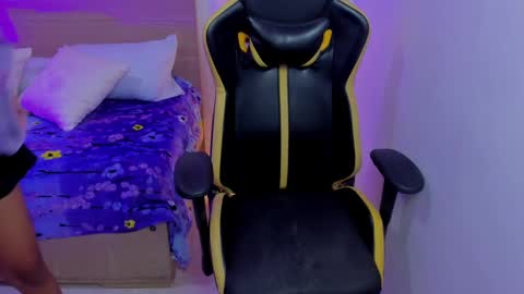 aurora_rodriguez online show from January 14, 12:14 pm