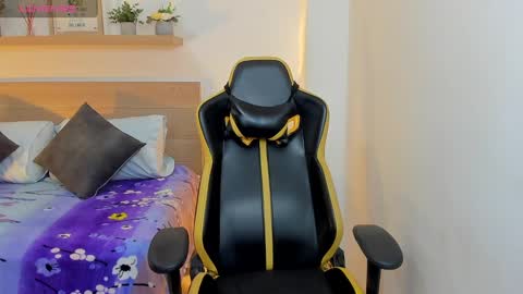 aurora_rodriguez online show from February 10, 12:18 pm