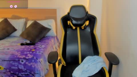 aurora_rodriguez online show from February 12, 3:16 pm