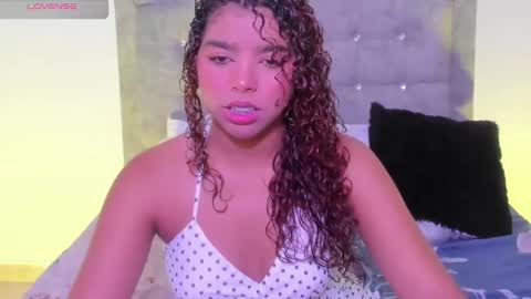 aurora_rodriguez online show from March 12, 2:52 am