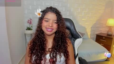 aurora_rodriguez online show from October 25, 12:34 pm