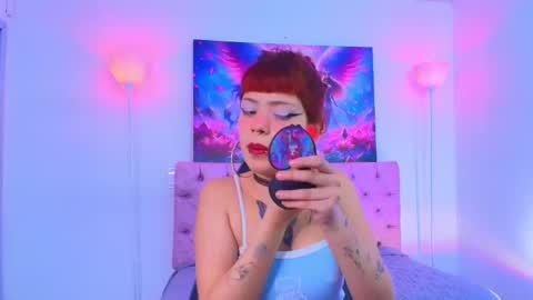 Snapshot of auroradiaz_ chatting on January 28, 3:47 am Aurora Diaz online show from January 28, 3:47 am