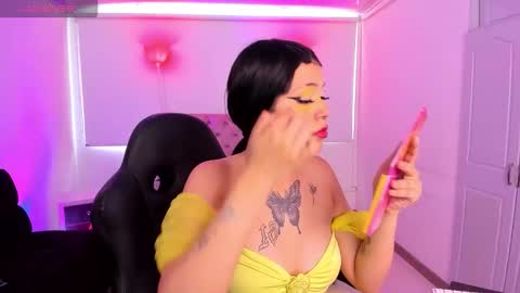 Snapshot of auroradiaz_ chatting on October 4, 8:51 pm Aurora Diaz online show from October 4, 8:51 pm