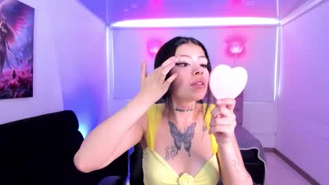 Snapshot of auroradiaz_ chatting on October 8, 7:44 pm Aurora Diaz online show from October 8, 7:44 pm