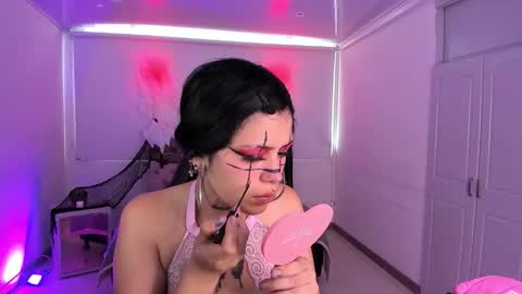 Snapshot of auroradiaz_ chatting on October 23, 7:34 pm Aurora Diaz online show from October 23, 7:34 pm