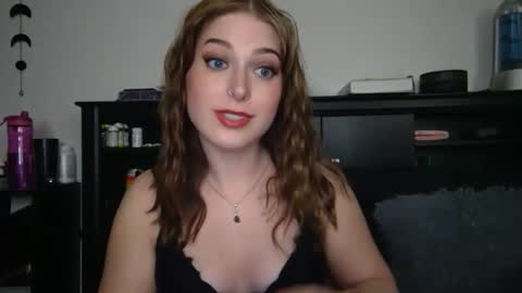 auroralightz1 online show from October 29, 1:19 am