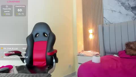 auroramartin2 online show from November 23, 12:54 am