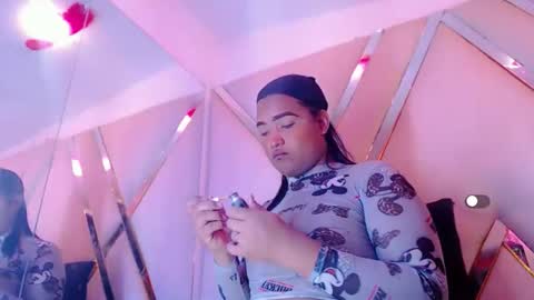 Aurora online show from October 16, 7:15 pm