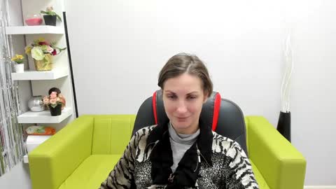 Aurora online show from December 21, 3:42 pm