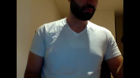 Snapshot of aussie099 chatting on January 1, 10:21 am aussie099 online show from January 1, 10:21 am