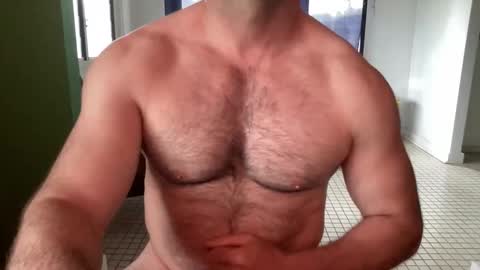 Snapshot of aussiemuscledad chatting on December 16, 10:04 pm AussieMuscleDad online show from December 16, 10:04 pm