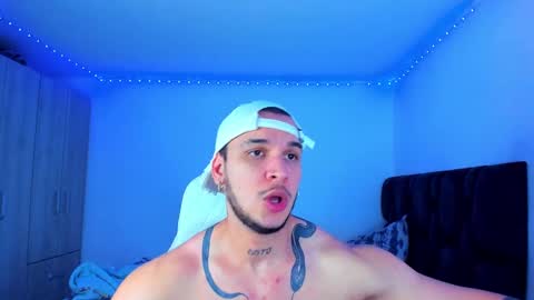 A online show from December 16, 10:13 pm