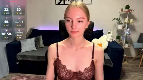 Annie online show from October 25, 6:57 pm