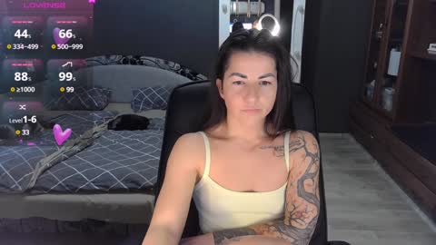 Ava online show from December 4, 10:13 am