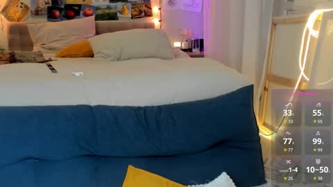 Ava online show from October 3, 7:11 pm