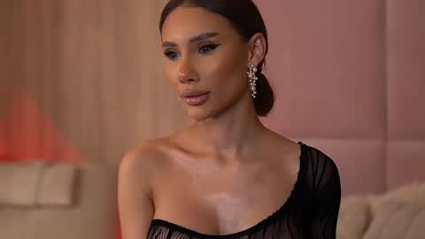 Ava online show from February 13, 9:38 pm