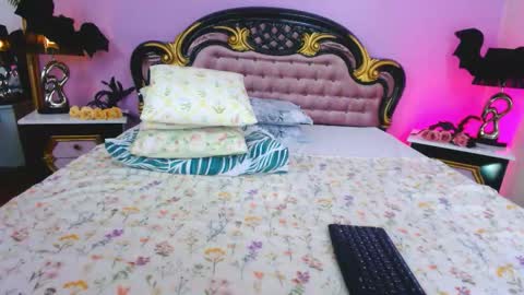 Snapshot of avaaaddamss chatting on October 22, 9:09 am avaaaddamss online show from October 22, 9:09 am