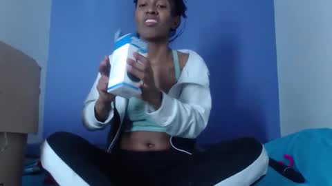 avalericherrycm101 online show from September 17, 3:52 am