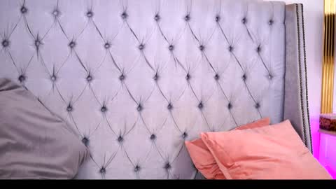 Ava online show from December 18, 11:24 am