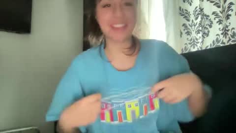 Snapshot of avamonroexo chatting on February 14, 9:32 pm Ava Monroe online show from February 14, 9:32 pm