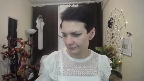 avasaturnian online show from October 15, 12:27 pm