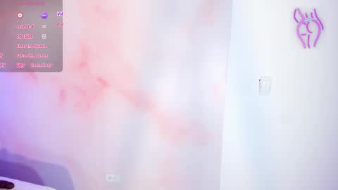 avawhiite online show from September 26, 8:35 pm