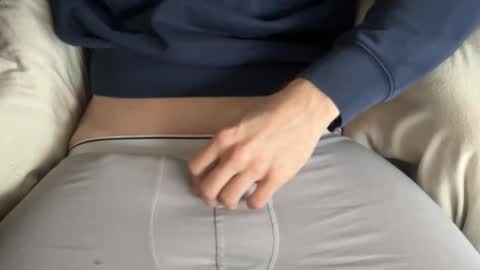 Snapshot of averageddaniel chatting on November 11, 11:43 am averageddaniel online show from November 11, 11:43 am