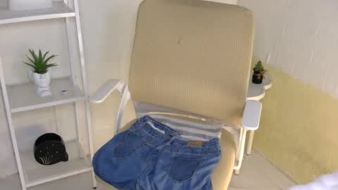 Rhian online show from October 1, 5:24 am