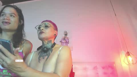 Avilyn online show from November 2, 11:34 am