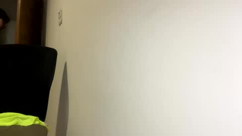 AndrewXxl independent online show from October 6, 12:30 am