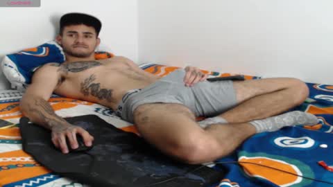 Axel online show from February 7, 4:03 pm