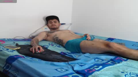 Axel online show from March 10, 9:40 pm