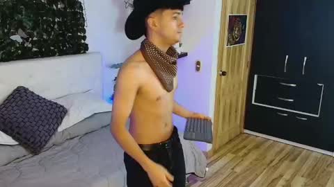 Snapshot of axel_draven chatting on September 10, 11:21 am axel_draven online show from September 10, 11:21 am