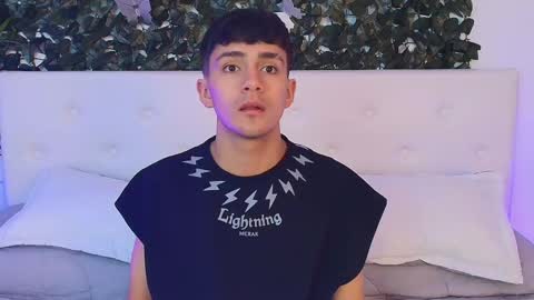 Snapshot of axel_draven chatting on September 15, 11:21 am axel_draven online show from September 15, 11:21 am