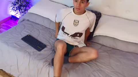 Snapshot of axel_draven chatting on September 23, 11:02 am axel_draven online show from September 23, 11:02 am