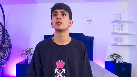 Snapshot of axel_draven chatting on October 15, 11:10 am axel_draven online show from October 15, 11:10 am