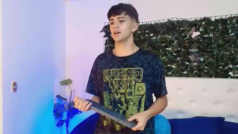 Snapshot of axel_draven chatting on October 21, 10:49 am axel_draven online show from October 21, 10:49 am