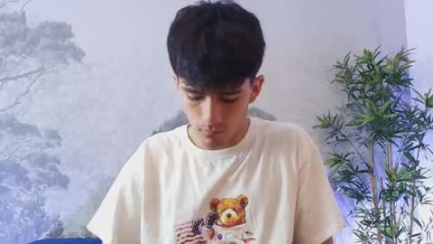 Snapshot of axel_draven chatting on December 16, 11:37 am axel_draven online show from December 16, 11:37 am