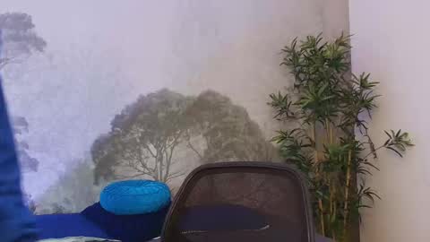 Snapshot of axel_draven chatting on December 17, 11:27 am axel_draven online show from December 17, 11:27 am