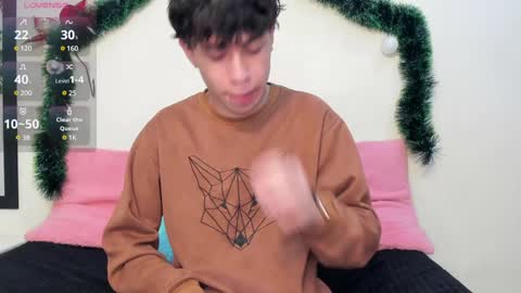 Axel Evanss online show from December 19, 12:45 pm