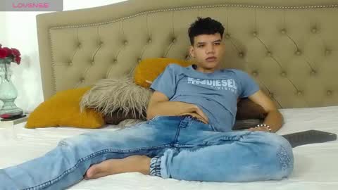 Snapshot of axel_forte chatting on February 19, 12:33 pm Axel Forte online show from February 19, 12:33 pm