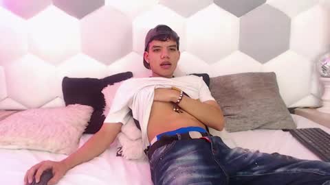 Snapshot of axel_forte chatting on March 5, 12:33 pm Axel Forte online show from March 5, 12:33 pm