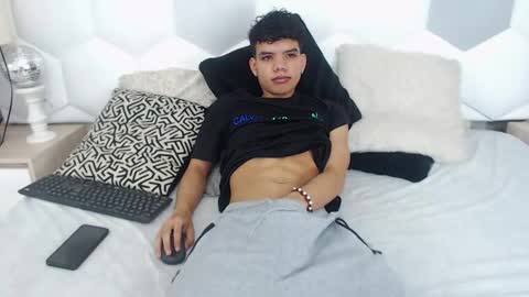 Snapshot of axel_forte chatting on March 6, 12:30 pm Axel Forte online show from March 6, 12:30 pm