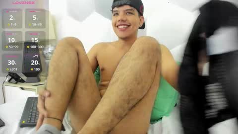 Snapshot of axel_forte chatting on November 27, 12:40 pm Axel Forte online show from November 27, 12:40 pm