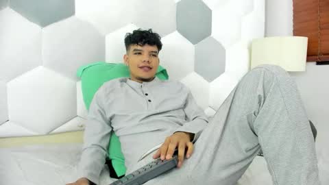 Snapshot of axel_forte chatting on December 1, 12:54 pm Axel Forte online show from December 1, 12:54 pm