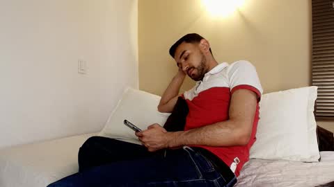 Snapshot of axel_moon_s chatting on November 26, 8:10 pm Axel Moon online show from November 26, 8:10 pm