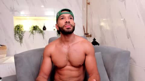 Axel Gowther online show from February 25, 8:30 pm