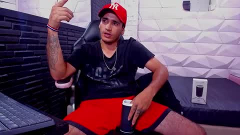 Axell Cross2 online show from January 30, 7:59 pm