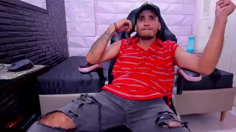 Axell Cross2 online show from February 3, 11:36 pm