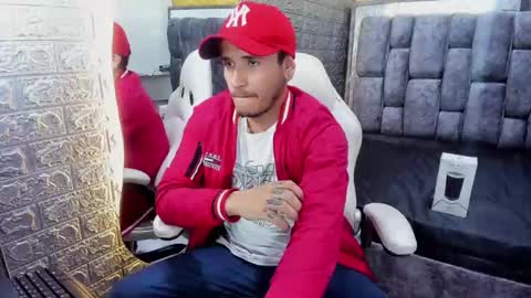 Axell Cross2 online show from February 9, 7:19 pm